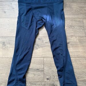 Under Armour Navy Blue Athletic 3/4 Length Leggings